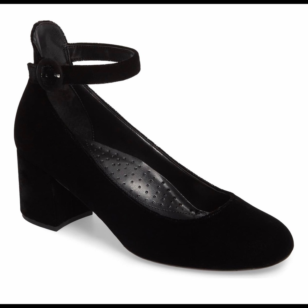 Vaneli black velvet heels ankle strap Zada 8.5 NIB